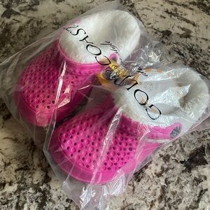 Kids Fur Lined Clogs Size 11 Gold Coast